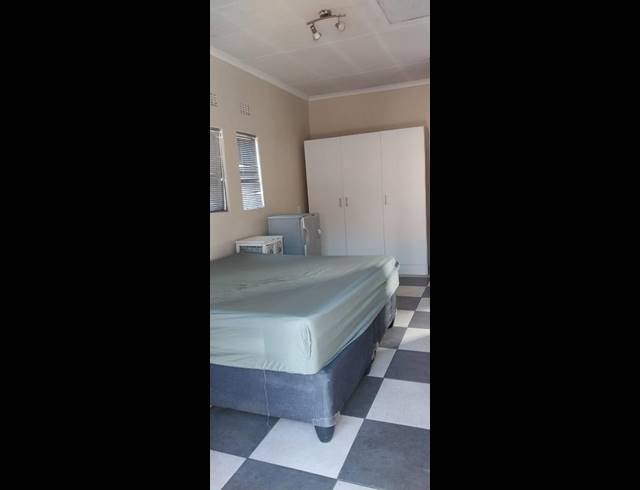 1 BEDROOM PROPERTY TO RENT IN BOKSBURG NORTH